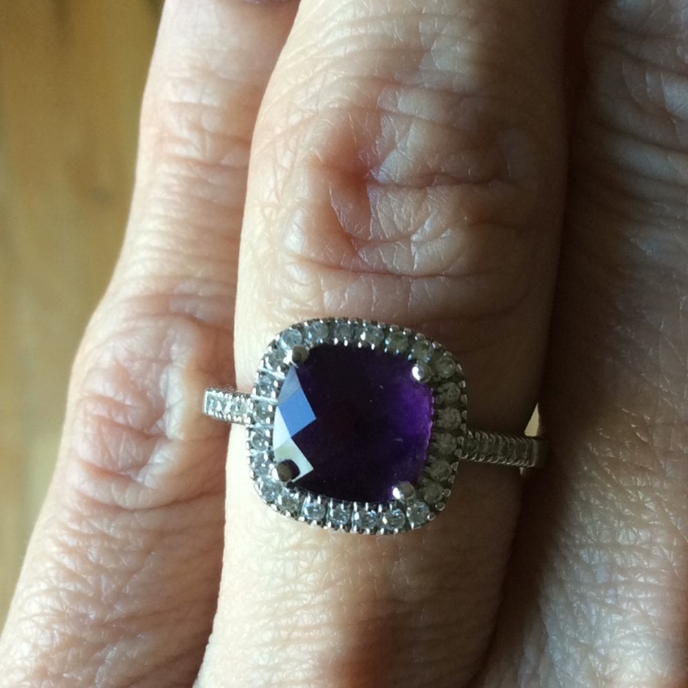 10k White Gold Cushion Cut Amethyst Ring Size 7 - Picture 2 of 5